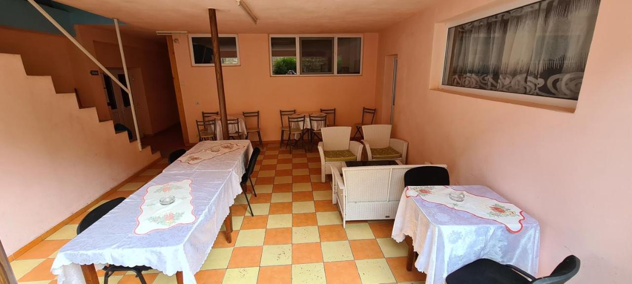 Pensiunea Aurora - Great Hostel Voineasa Exterior photo